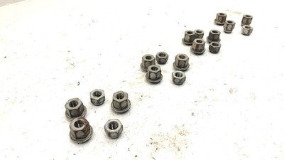 1984 Cadillac Deville 19 Lug Nut Set For Hubcap Retainer Bracket Oem