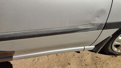 2000-2004 Subaru Legacy Passenger Right Front Moulding From Door Oem Trim Strip
