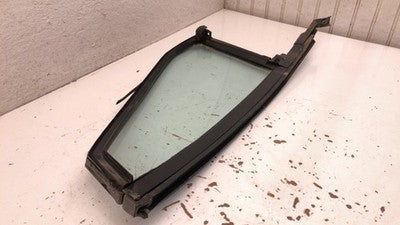 87-91 Bonneville Passenger Right Rear Vent Window Small Back Door Glass Wh Frame