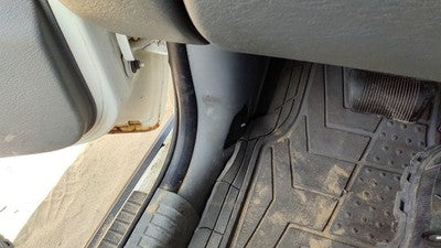 2005 Jeep Liberty Driver Left Lower Kick Trim Panel Oem Gray D5