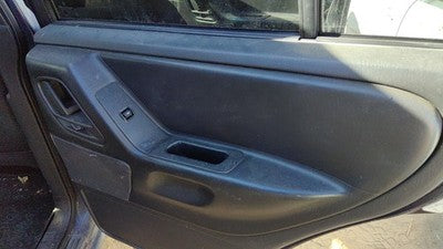 03-04 Grand Cherokee Passenger Right Rear Door Trim Panel Wth Switches Back Gray