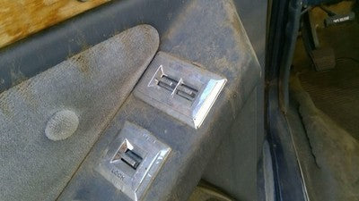 1989 Chevy G20 Van Driver Left Front Power Window Master Control Switch Buttons