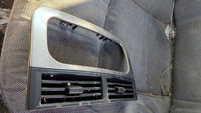 2001 Jeep Grand Cherokee Trim Bezel Around Radio Surround Dash Panel Oem