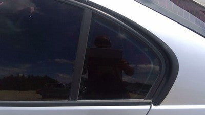 1999-2000 Bmw 323I Driver Left Rear Vent Window Small Back Door Glass With Frame