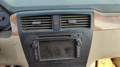 07-08 Grand Vitara Xl-7 Trim Bezel Around Radio Surround Dash Panel Oem Tan