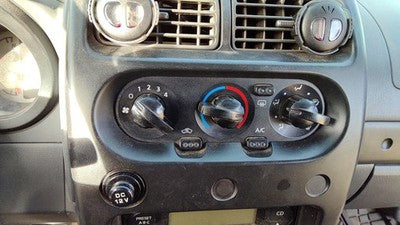 03-04 Nissan Xterra Temperature Control Module In Dash Heater Ac Head Unit Xe