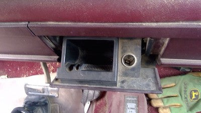 1988 Gmc Sierra 2500 Ash Tray Assembly Oem Slide Out Dash Red 15636806
