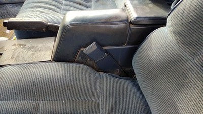 1989 Olds Cutlass Calais Driver Left Front Seat Belt Buckle Receiver Blue 2 Door