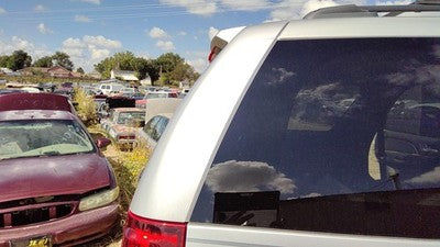 2010 Chevy Tahoe Passenger Right Rear Moulding On Quarter Panel Oem Silver U726s