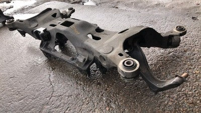 2001-2007 Volvo V70 Xc Rear Suspension Crossmember Cradle Mount 2.4L Turbo Awd