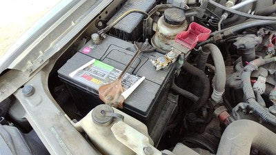 2000-2004 Nissan Xterra Complete Battery Box Mount Tray With Hold Down Oem 3.3L