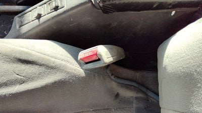 94 Pathfinder Nissan Pathfinder Driver Left Front Seat Belt Buckle Receiver Gray