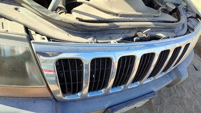 1999-2003 Jeep Grand Cherokee Front Grille Assembly Oem 55155921Ab