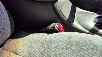 2000-02 Oldsmobile Intrigue Passenger Right Front Seat Belt Buckle Receiver Gray