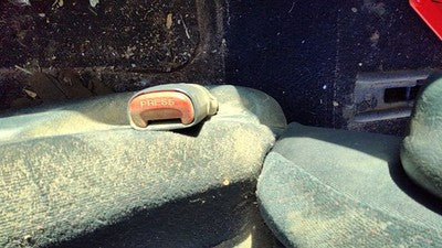 2001-2004 Dodge Caravan Driver Left Front Seat Belt Buckle Receiver Oem Blue