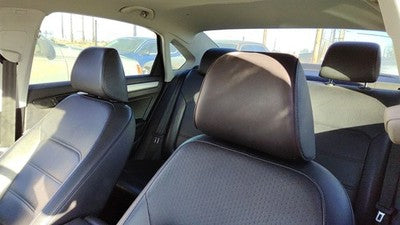 2012-2013 Vw Passat Pair Of Front Headrests Oem Left Right Set Seat