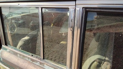 84-91 Grand Wagoneer Driver Left Rear Vent Window Back Door Glass With Frame