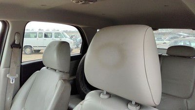 2005-2007 Chevy Equinox Pair Of Front Headrests Oem Left Right Set Seat