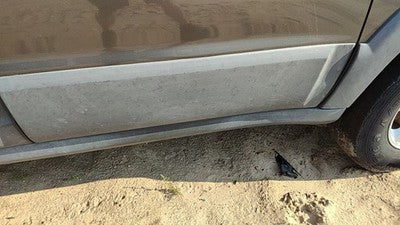 05 06 Mazda Tribute Passenger Right Front Moulding From Door Trim Strip Gray Cx