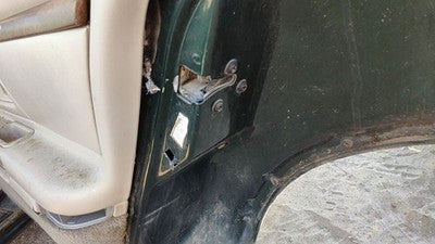 1996 Olds 88 Passenger Right Rear Door Latch With Rods/Cables Oem Back