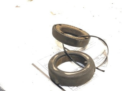1999-2002 Ford F250 Super Duty Rear Wheel Hub Spindle Nuts Pair Set Oem