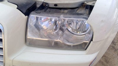 2008-2010 Chrysler 300 Driver Left Head Light Oem Front Lamp With Bracket