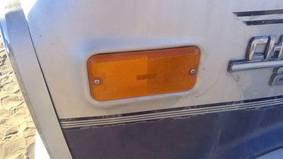 1989 Chevy G20 Van Driver Left Front Turn Signal Light Lamp Oem Fender Mounted