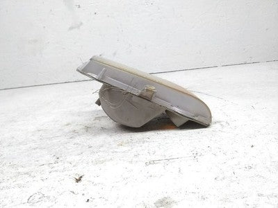 85-86 Deville Passenger Right Front Turn Signal Light Lamp Fender Mounted