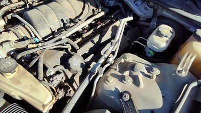 2005 Cadillac Sts Driver Left Valve Cover Oem 4.6L 12587645
