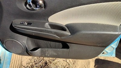 15-19 Versa Note Passenger Right Front Door Trim Panel With Switches Charcoal G