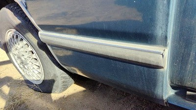 1989 Olds Cutlass Cierra Passenger Right Rear Lower Moulding On Quarter Panel