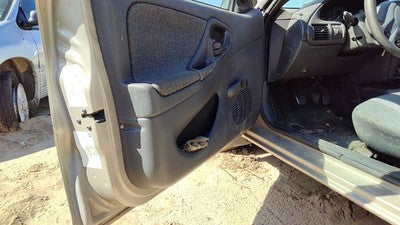 2003-2005 Chevy Cavalier Driver Left Front Inside Door Trim Panel Oem Gray 12c