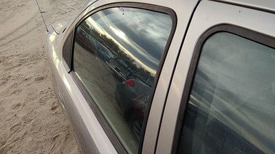 1995-2000 Ford Contour Passenger Right Rear Side Window Door Glass Oem Back