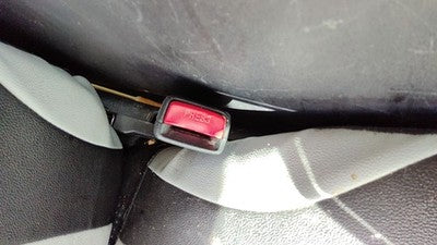 00-05 Mitsubishi Eclipse Passenger Right Front Seat Belt Buckle Receiver Black