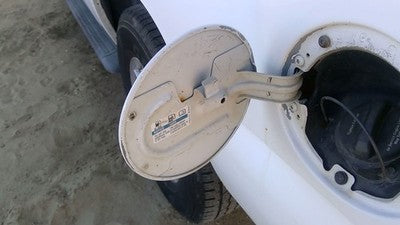 2000-2006 Chevy Suburban Fuel Tank Door With Hinge Gas Lid Oem Filler White 50U