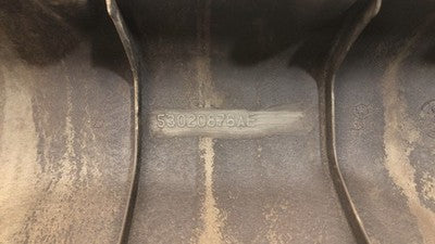 2002-2003 Dodge Durango Passenger Right Valve Cover 4.7L Oem 53020876 53020874Ae