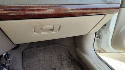 04-08 New Style Malibu Glove Box Assembly Door With Latch 3.5L 2.2L Neutral 52E