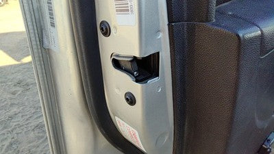 2011-2015 Chevy Cruze Driver Left Front Door Latch With Rods/Cables Oem 13503801