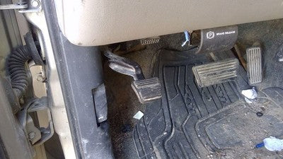 2001 Chevy Tahoe Parking Brake Pedal Assembly Oem Complete Emergency Unit