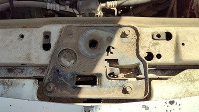 1982-1996 Olds Ciera Hood Latch Assembly With Bracket Oem 10051036