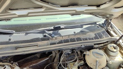 2000 Vw Cabrio Convertible Windshield Wiper Cowl Vent Trim Panel Oem Cover