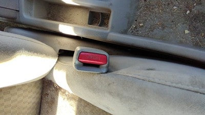 2006-2010 Chevy Cobalt Passenger Right Front Seat Belt Buckle Receiver 14C Gray