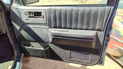 1994 Chevy S10 Blazer Passenger Right Front Door Trim Panel With Switches Black