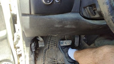 2007 08 Silverado 2500 Lower Dash Under Column Knee Bolster Trim Panel Ebony 19D