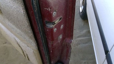 1986 Isuzu Pup Pickup Passenger Right Front Door Latch With Rods/Cables Oem