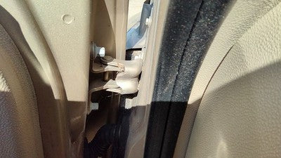 2006 Chevy Hhr Set Of Door Hinges Driver Left Front Oem