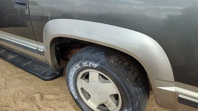 1992-1999 Chevy Suburban Driver Left Rear Wheel Flare Oem Moulding
