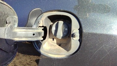 2007-2017 Gmc Acadia Fuel Filler Neck Assembly With Gas Cap Oem 15842790