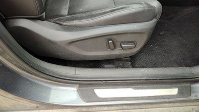 2016 Hyundai Tucson Passenger Right Side Power Seat Switch With Trim Panel Black
