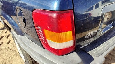 2003-2004 Jeep Grand Cherokee Driver Left Tail Light Brake Lamp Oem Rear